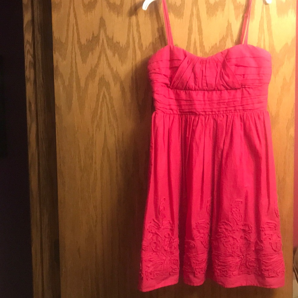 Pink iz byer California